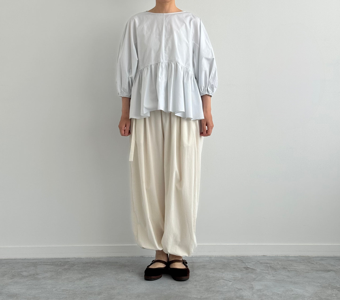 VOLUME SLEEVE GATHER PULLOVER TENNE HANDCRAFTED MODERN ブラウス 通販 取扱店