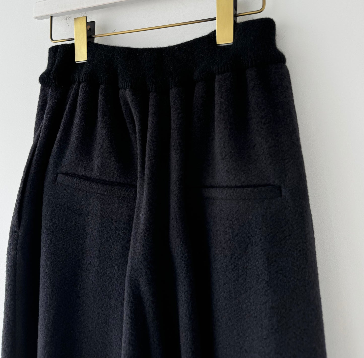WAIST RIB KNIT 3 TUCK TAPERED PANTS TENNE HANDCRAFTED MODERN パンツ 通販 取扱店