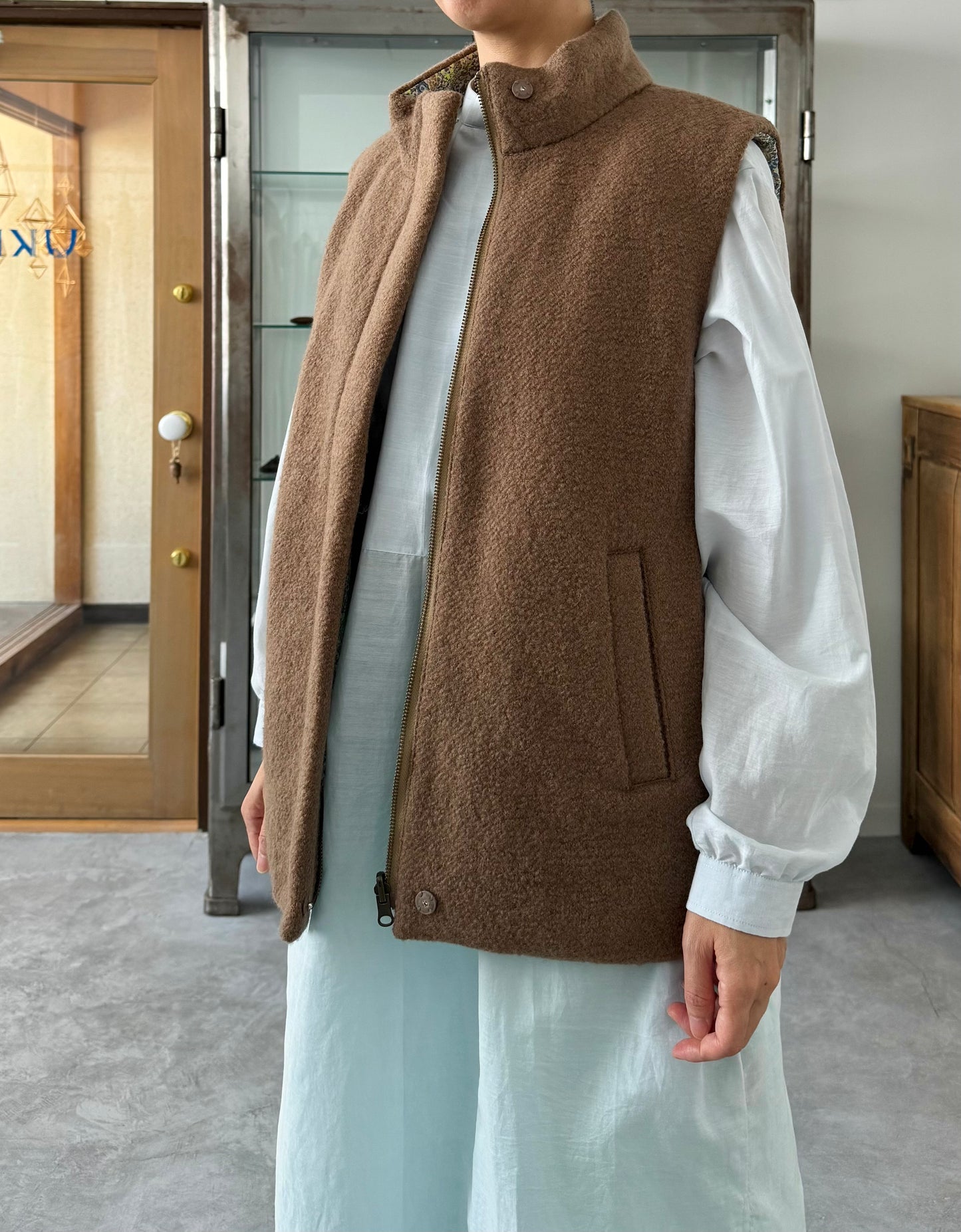 リバティリバーシブルベスト (モカベージュ)Porter des boutons ポルテデブトン 通販 取扱店