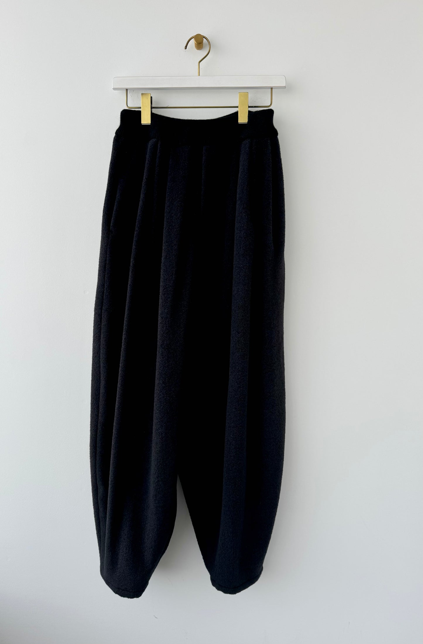 WAIST RIB KNIT 3 TUCK TAPERED PANTS TENNE HANDCRAFTED MODERN パンツ 通販 取扱店