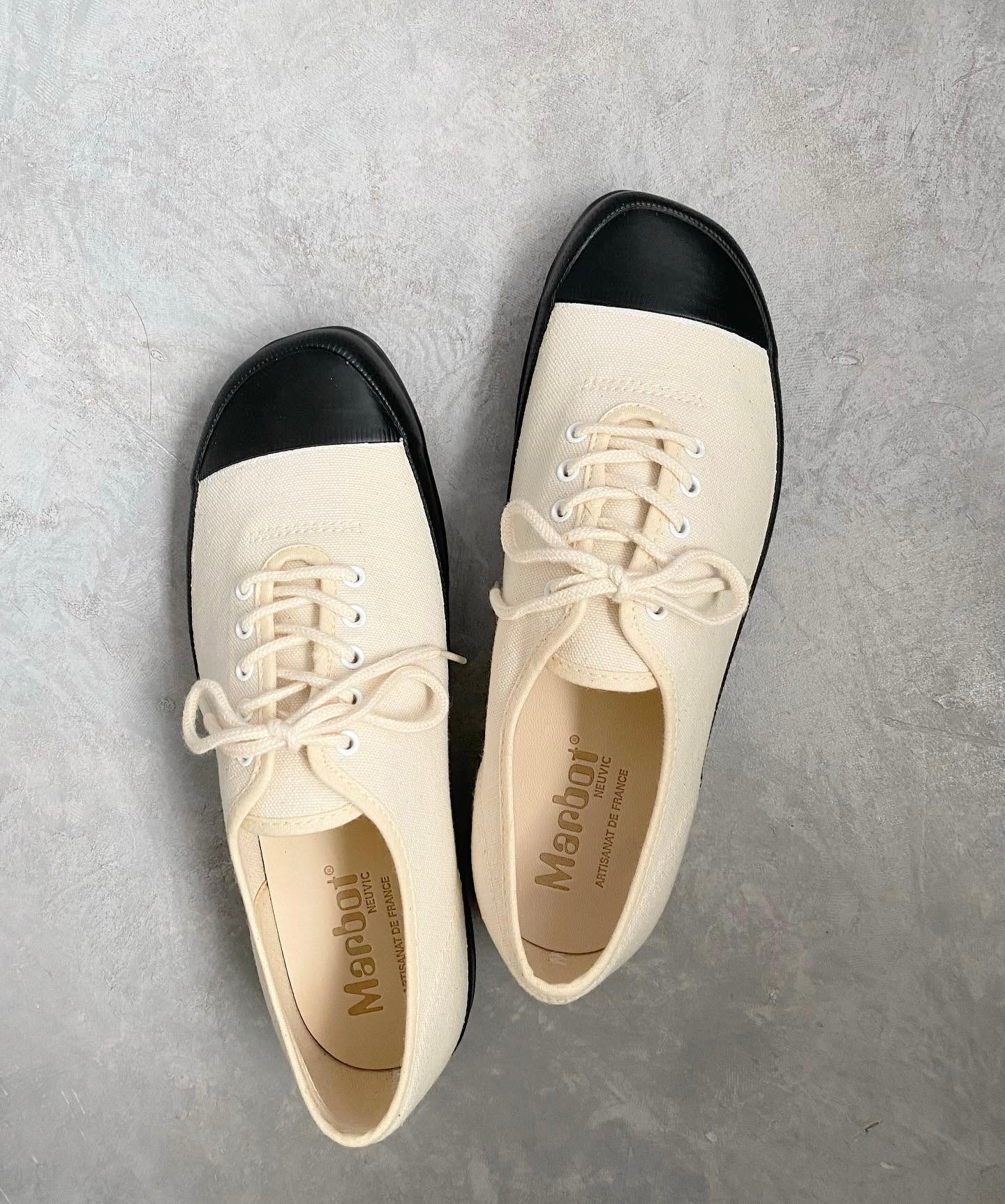 HOLECUT SNEAKERS Marbot スニーカー 通販