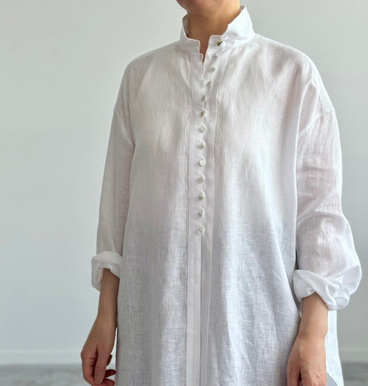 リネンのチュニックSH CHEVAL plus シャツ 通販 取扱店 linen tunic white 着画 アップ