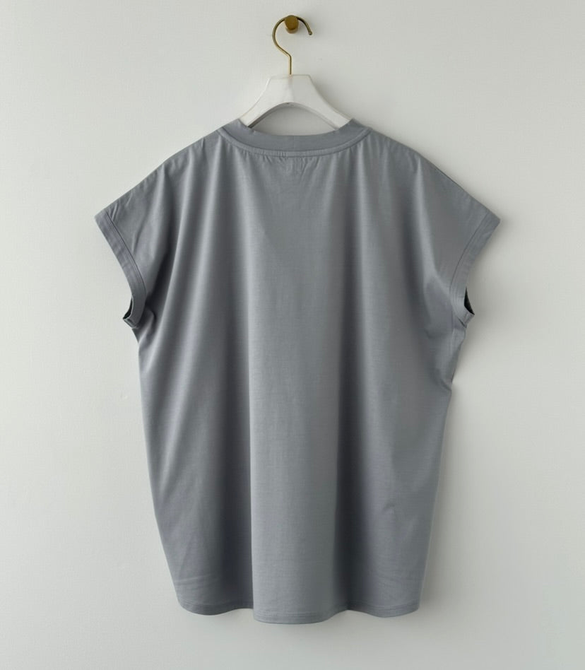 アンカーボタンTEE CHEVAL plus Tシャツ 通販 取扱店