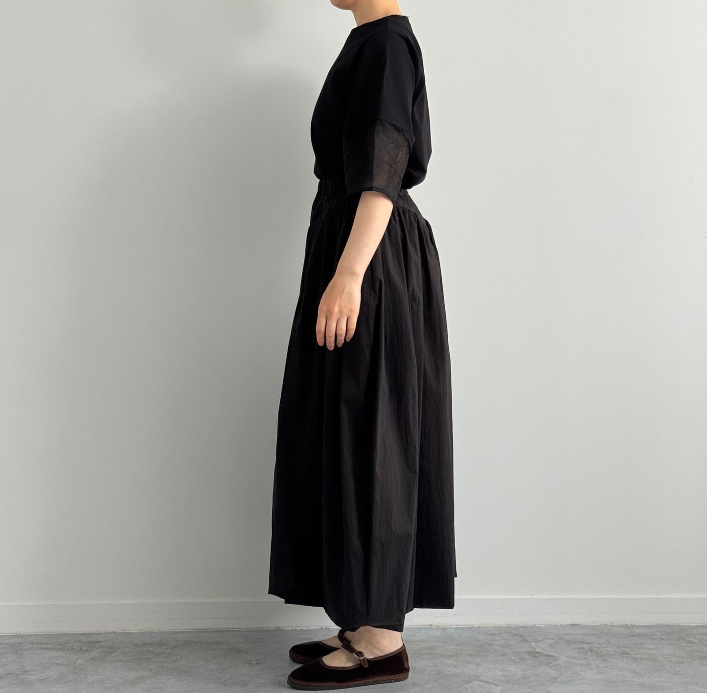 ROUND GATHER WIDE PANTS