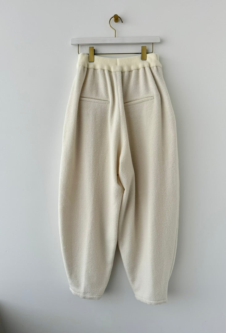 WAIST RIB KNIT 3 TUCK TAPERED PANTS TENNE HANDCRAFTED MODERN パンツ 通販 取扱店
