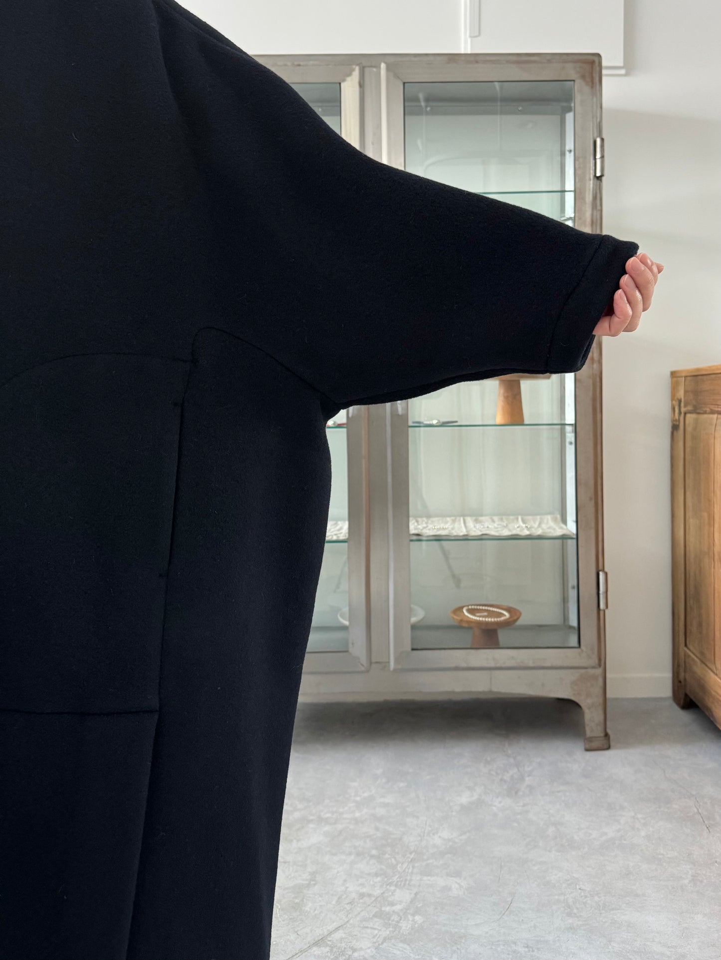 Long cape coat (Navy) TENNE HANDCRAFTED MODERN コート 通販 取扱店