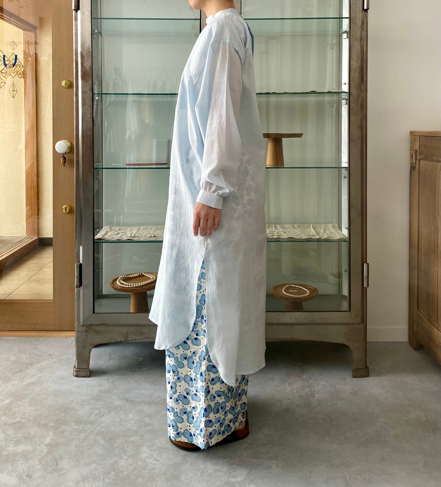 Embroidery Tuck Pants ( White/Blue) BUNON ブノン パンツ 通販