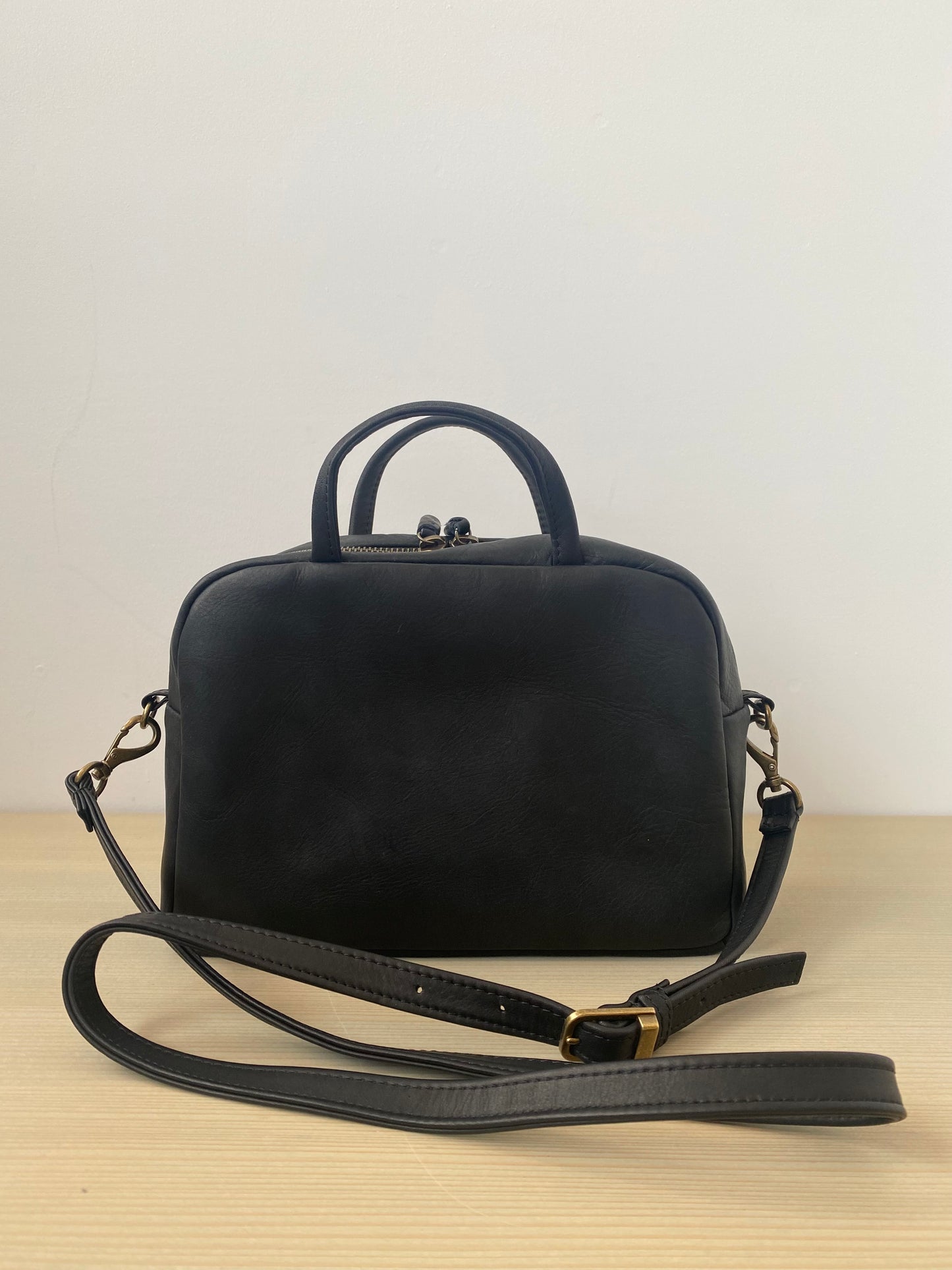 Boston Boston Shoulder Bag a(アー) ショルダーバッグ 通販 取扱店