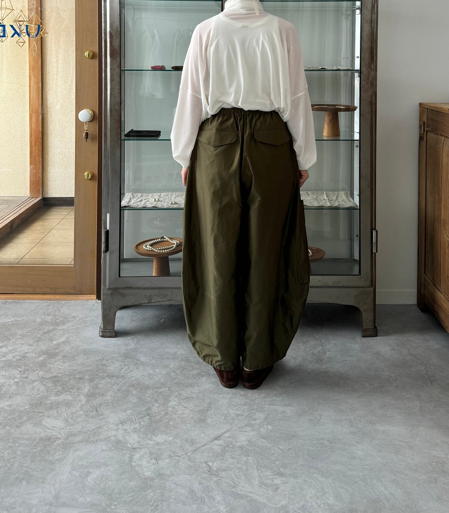 MILITARY BARREL PANTS (KHAKI GREEN)　TENNE HANDCRAFTED MODERN パンツ　通販　取扱店