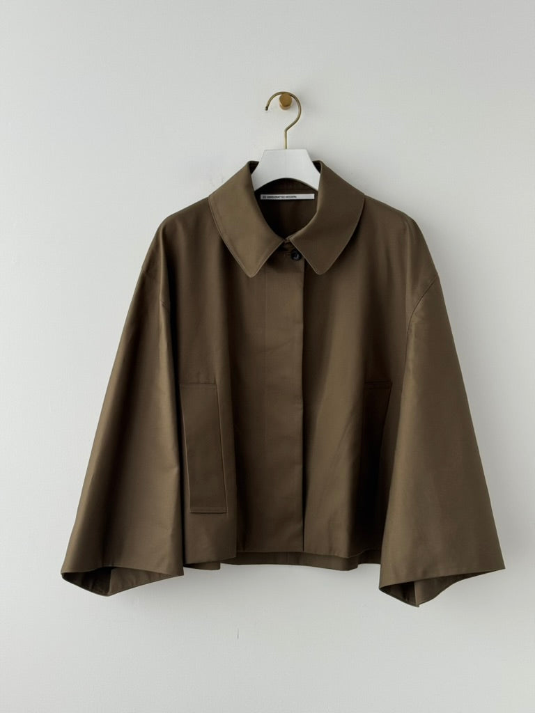 VENTILE SHORT CAPE COAT TENNE HANDCRAFTED MODERN ケープ コート VENTILE SHORT CAPE COAT TENNE HANDCRAFTED MODERN ケープ コート