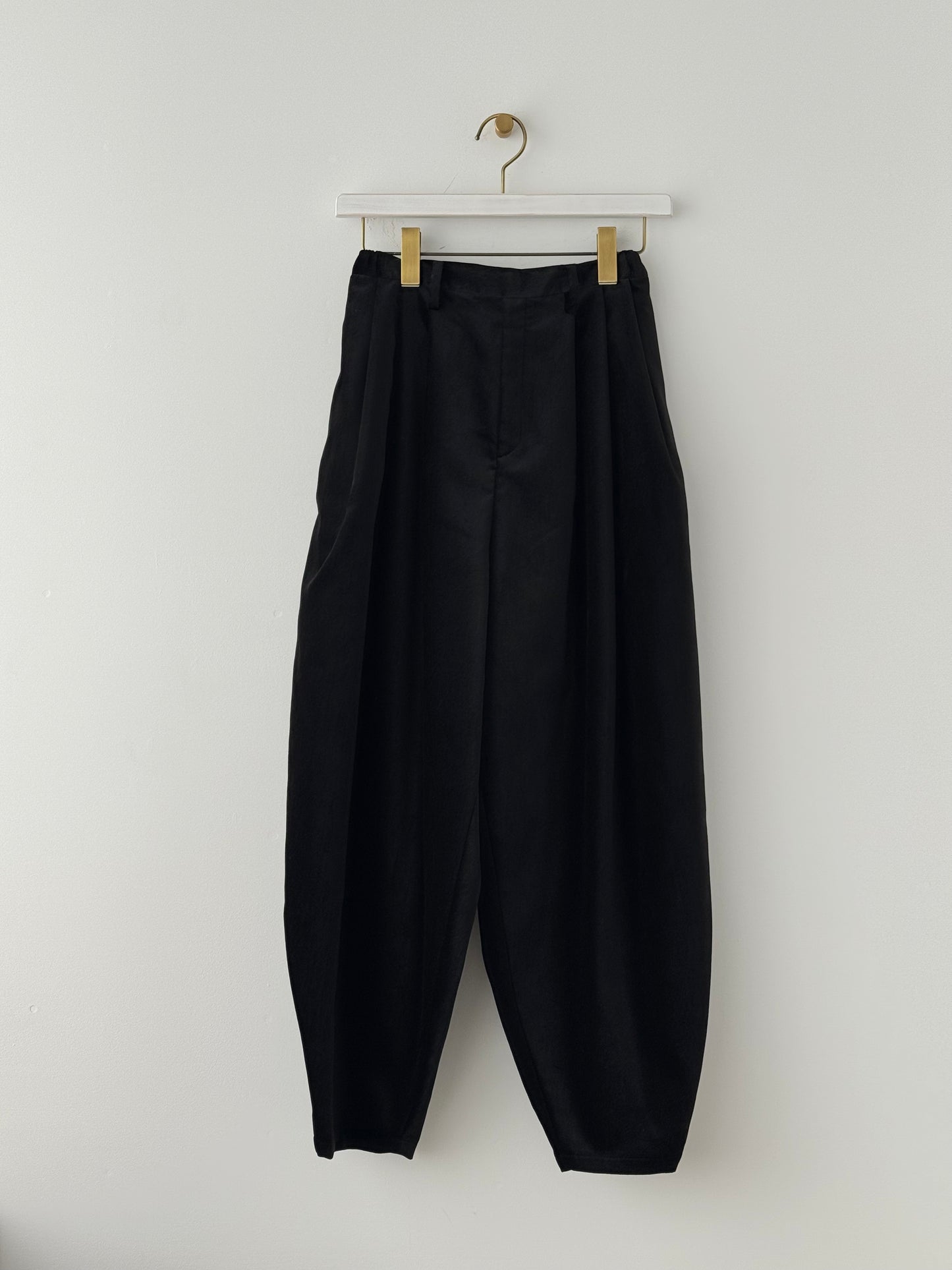 3 TUCK TAPERED PANTS (PRESS VELVET) TENNE HANDCRAFTED MODERN 通販　取扱店