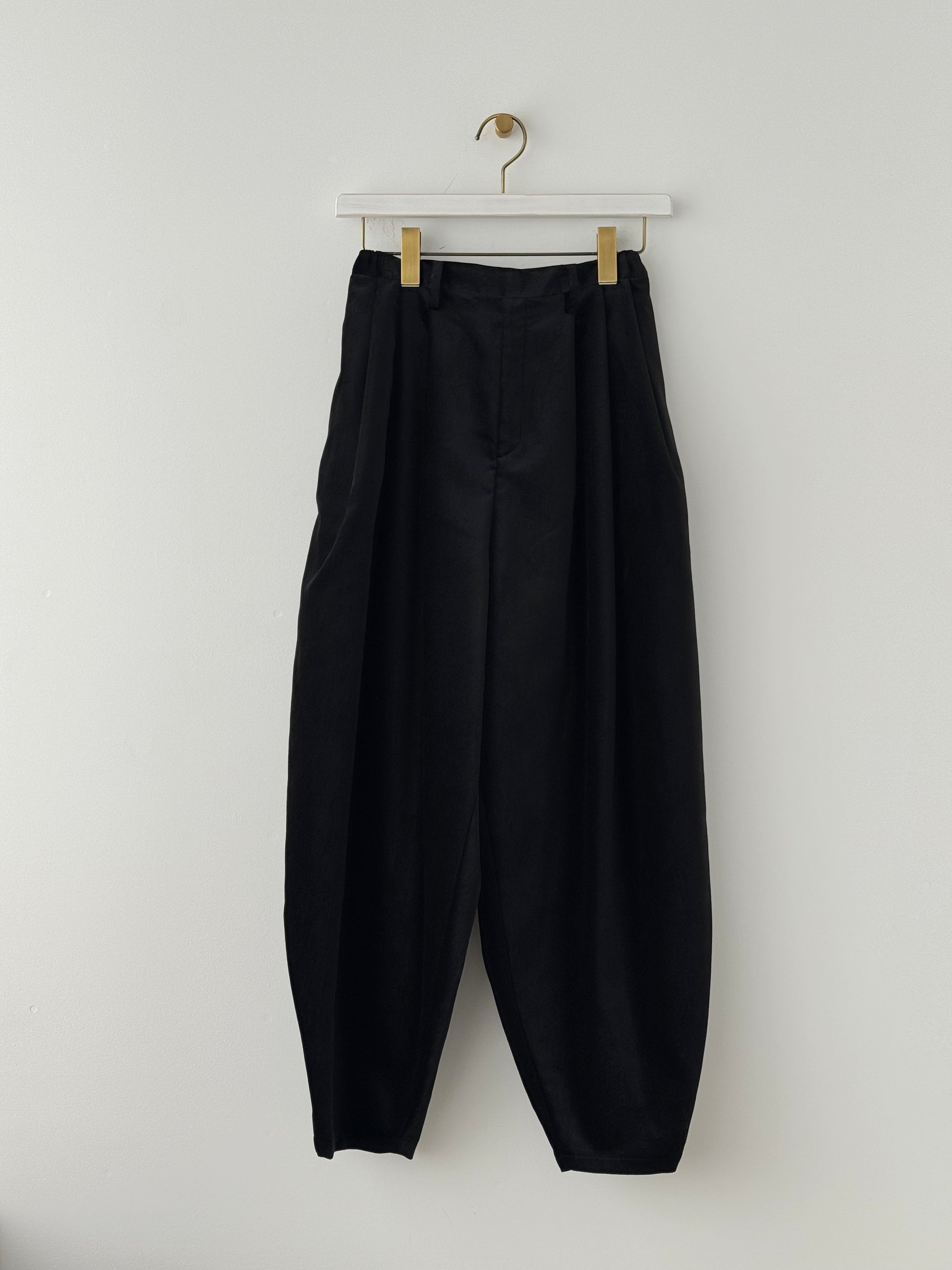 3 TUCK TAPERED PANTS (PRESS VELVET) TENNE HANDCRAFTED MODERN 通販　取扱店