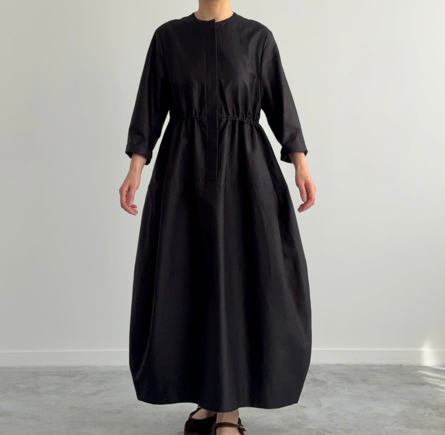 BARREL DRESS　TENNE HANDCRAFTED MODERN　バレルドレス　ワンピース 通販　取扱店　全体着画