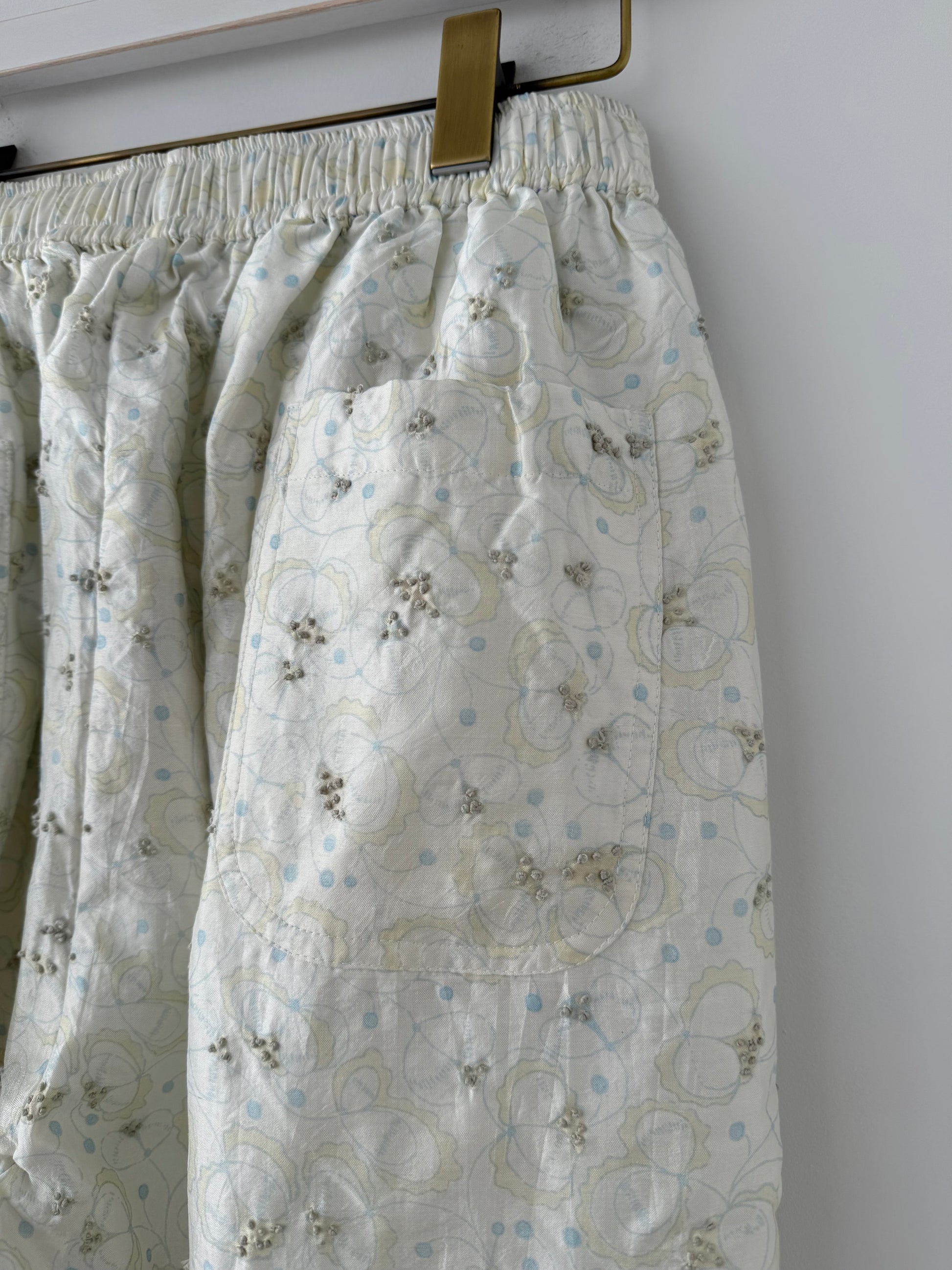 Embroidery Tuck Pants　(Bright White)　BUNON ブノン　パンツ　通販　取扱店