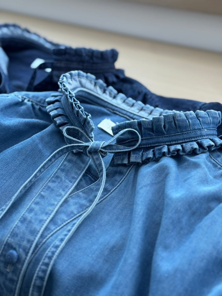 タックカラーシャツ