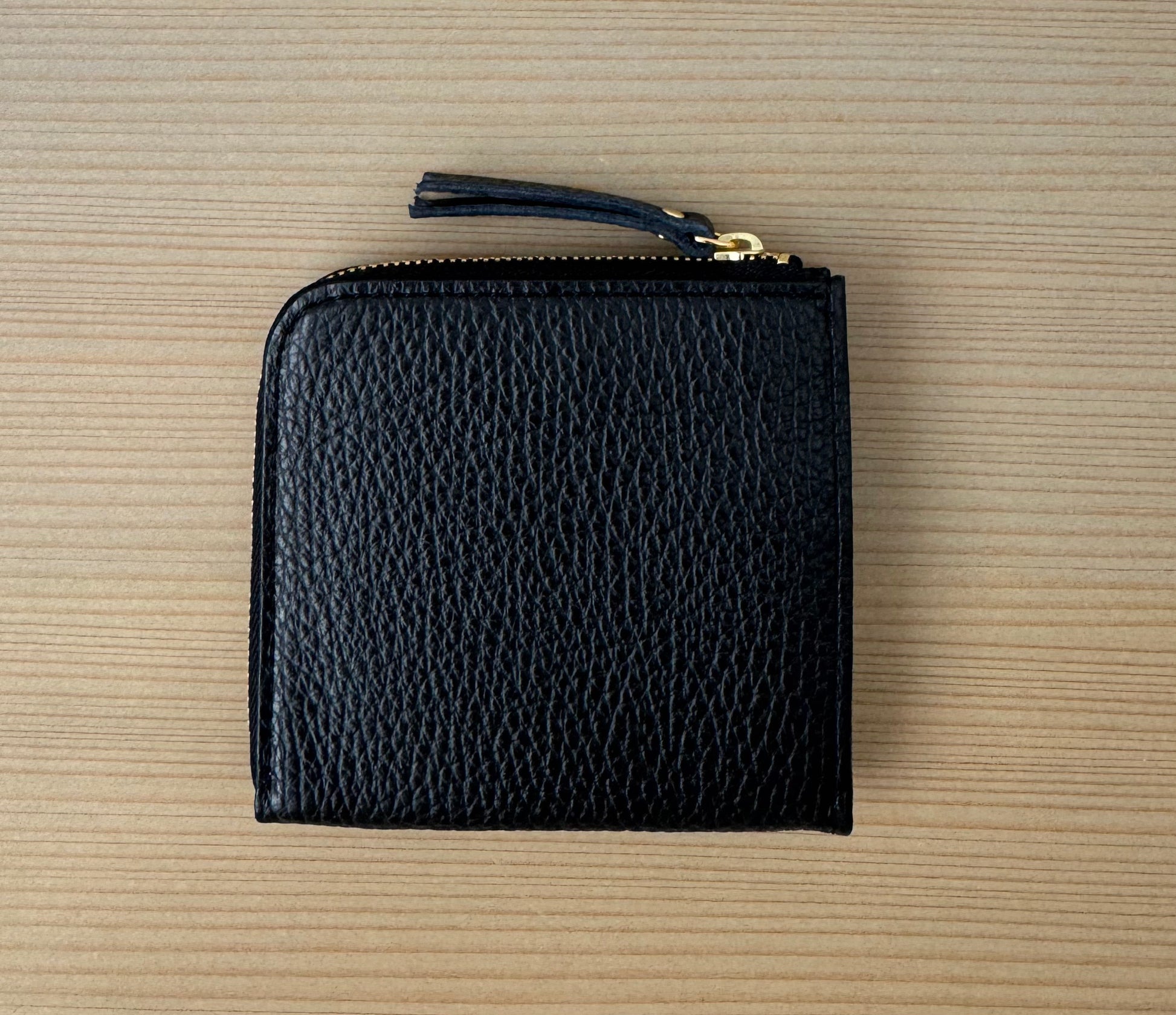 L zip Wallet　a  財布　通販　取扱店