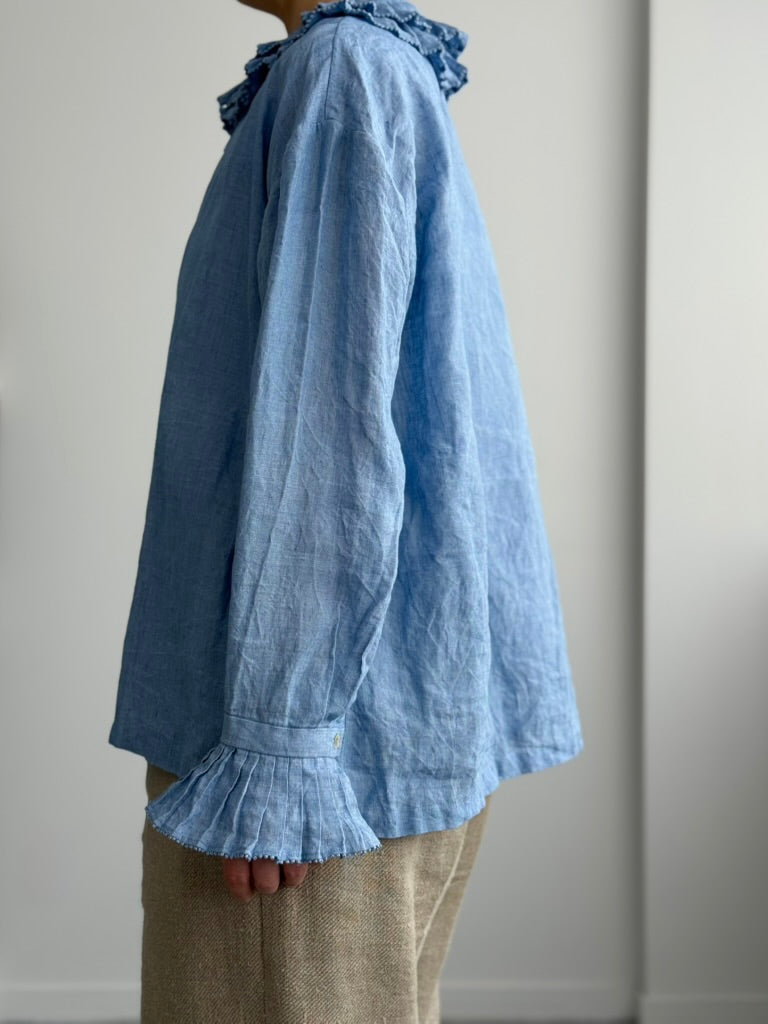 TUCK COLLAR BLOUSE タックカラーブラウス　BUNON ブノン　通販　取扱店　light blue 着画　洗濯後