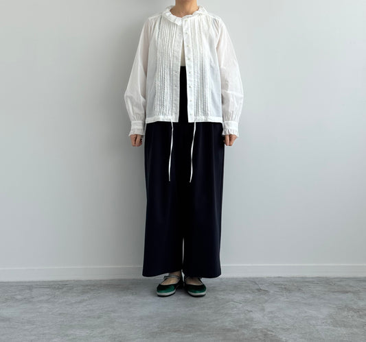 ピンタックとレースのブラウス　Porter des boutons　ポルテデブトン　通販　取扱店 着画　正面