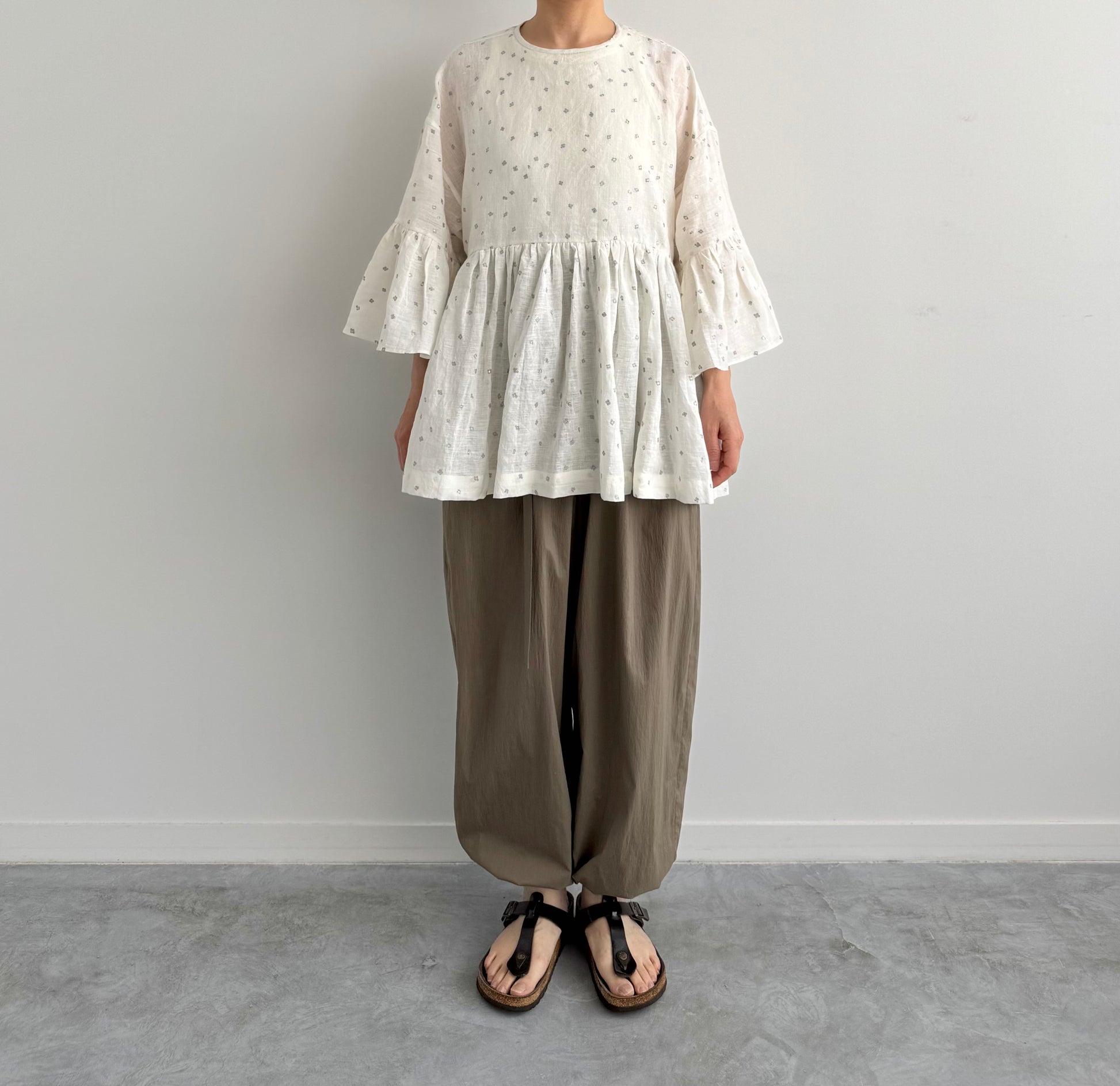 EMBROIDERY WIDE SLEEVE BLOUSE　BUNON ブノン　リネンブラウス　通販　取扱店