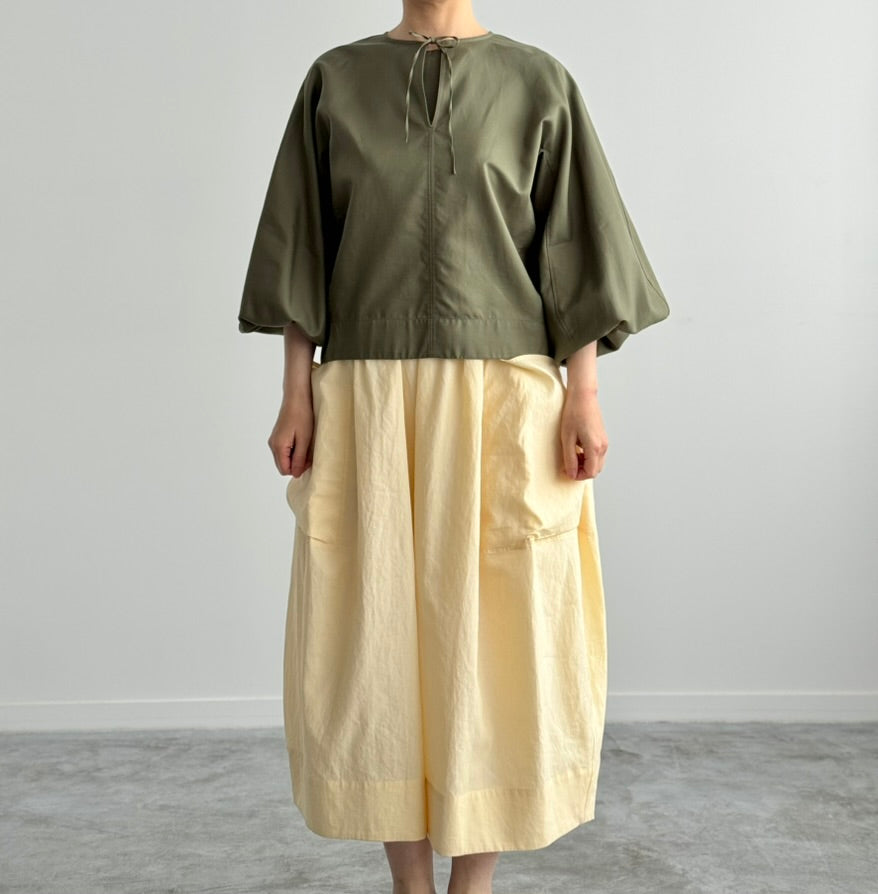 VOLUME SLEEVE PULLOVER (OLIVE)