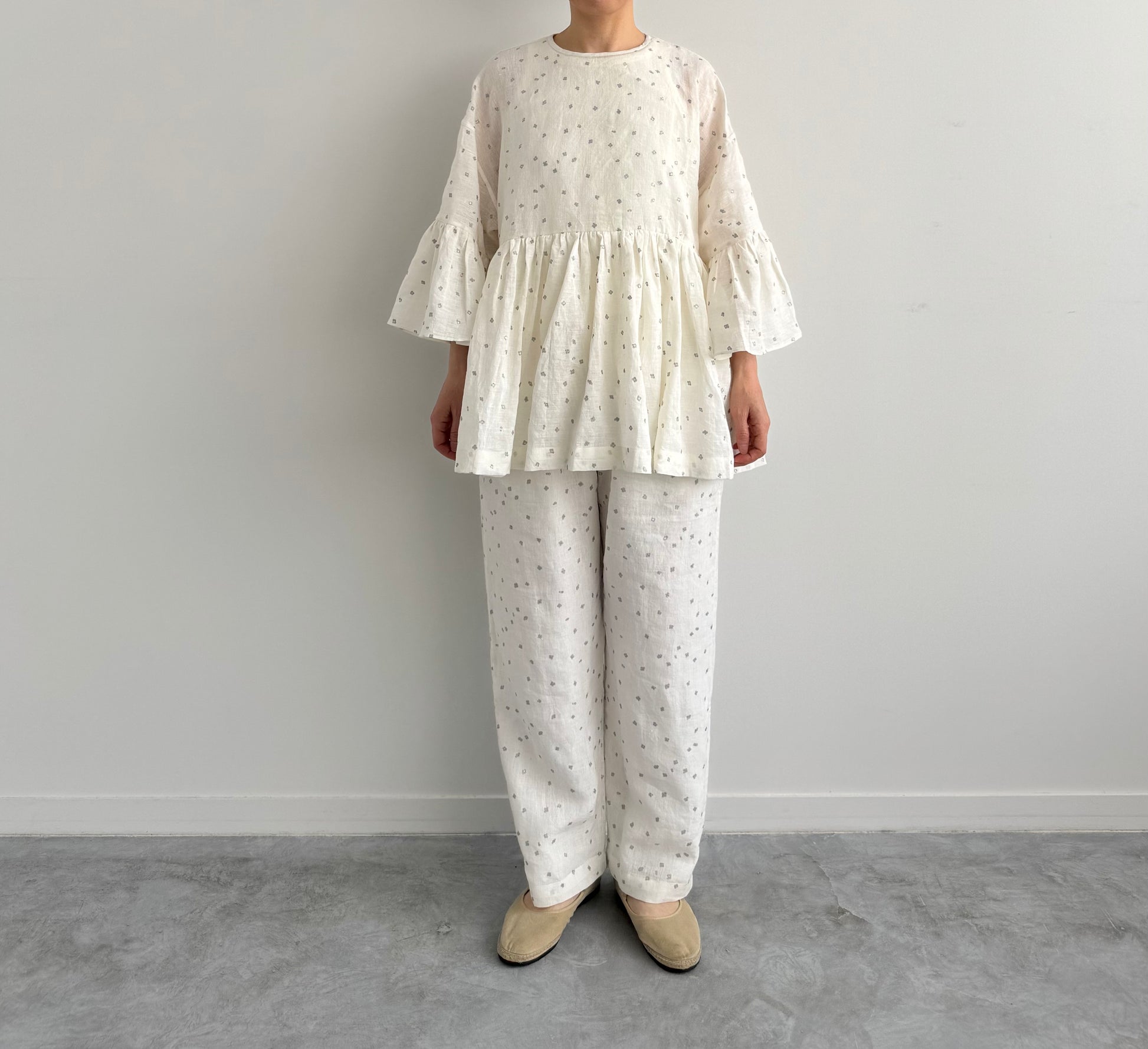 EMBROIDERY WIDE SLEEVE BLOUSE　BUNON ブノン　リネンブラウス　通販　取扱店