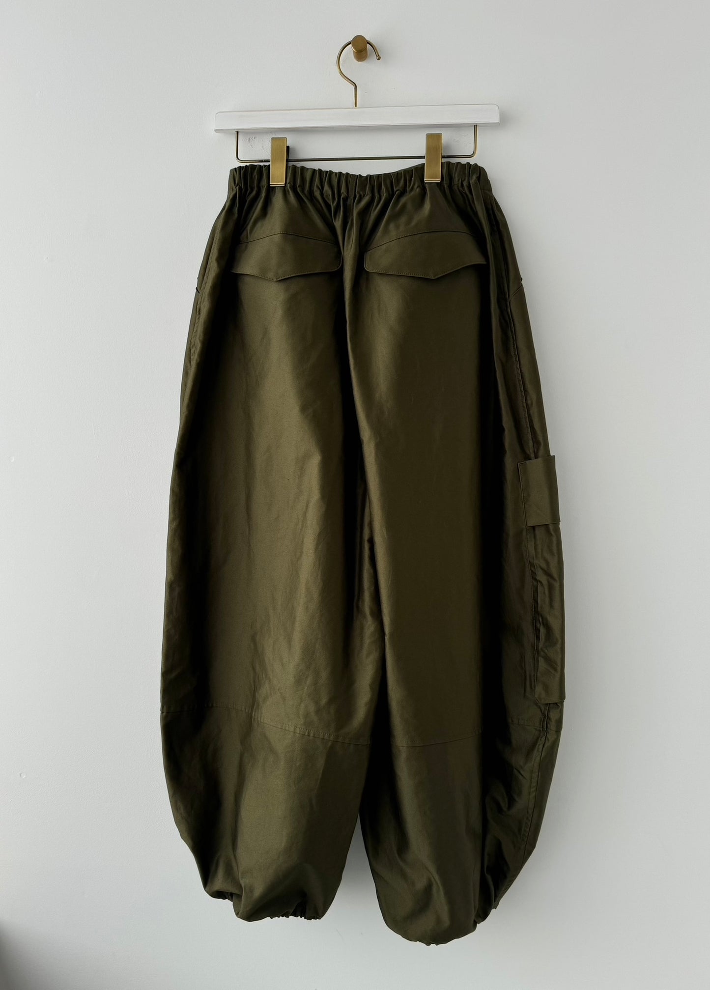 MILITARY BARREL PANTS (KHAKI GREEN)　TENNE HANDCRAFTED MODERN パンツ　通販　取扱店