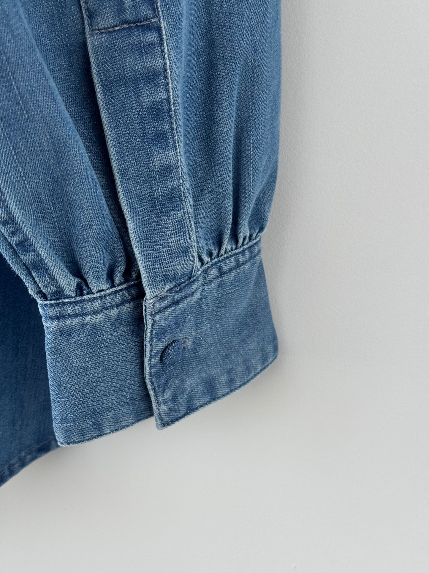 タックカラーシャツ