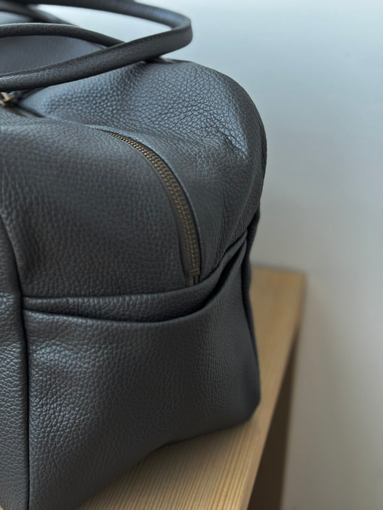 Boston L (シボ / CHARCOAL GRAY)  a(アー）ボストン　通販　取扱店