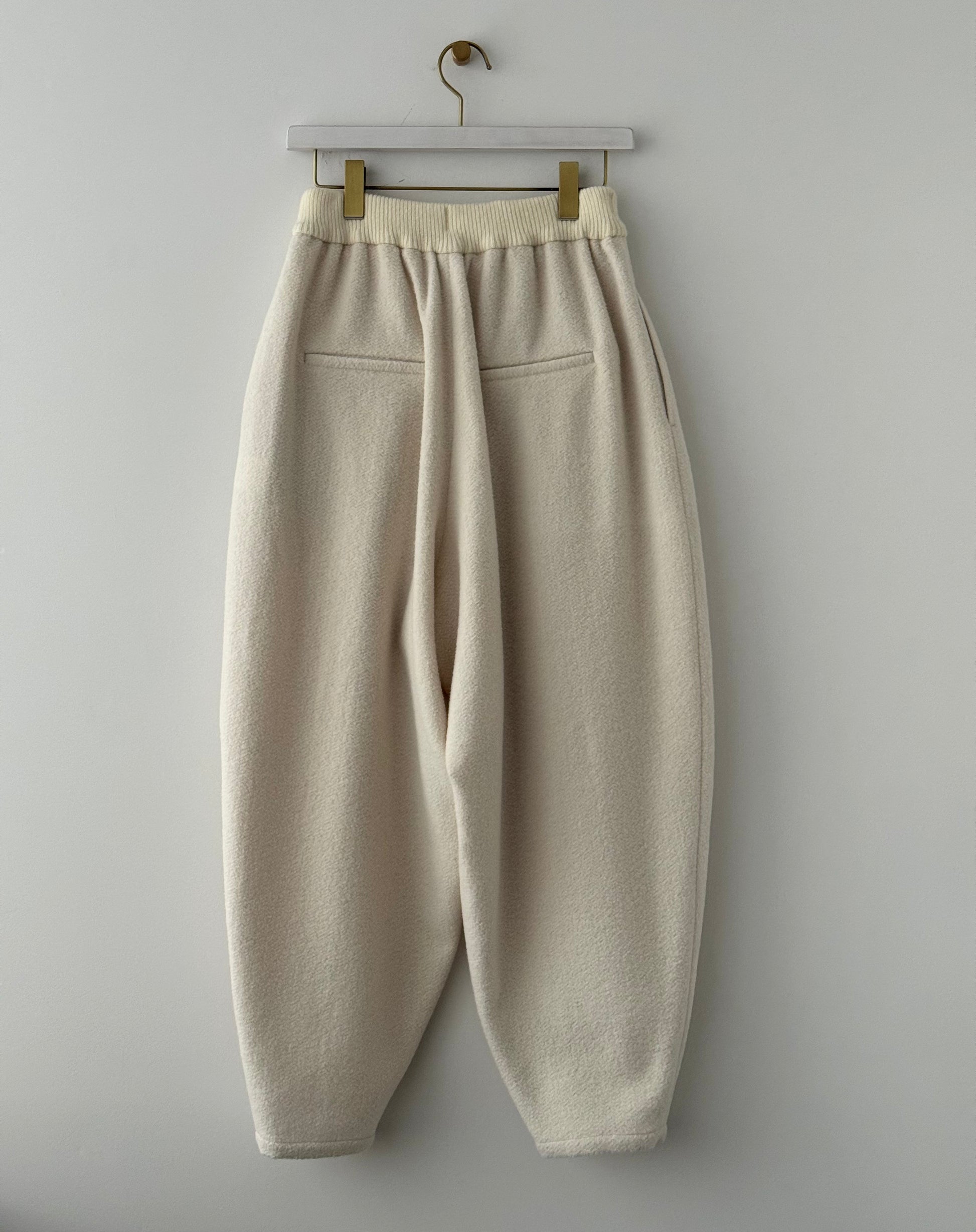 WAIST RIB KNIT TAPERED PANTS　TENNE HANDCRAFTED MODERN パンツ　通販　取扱店