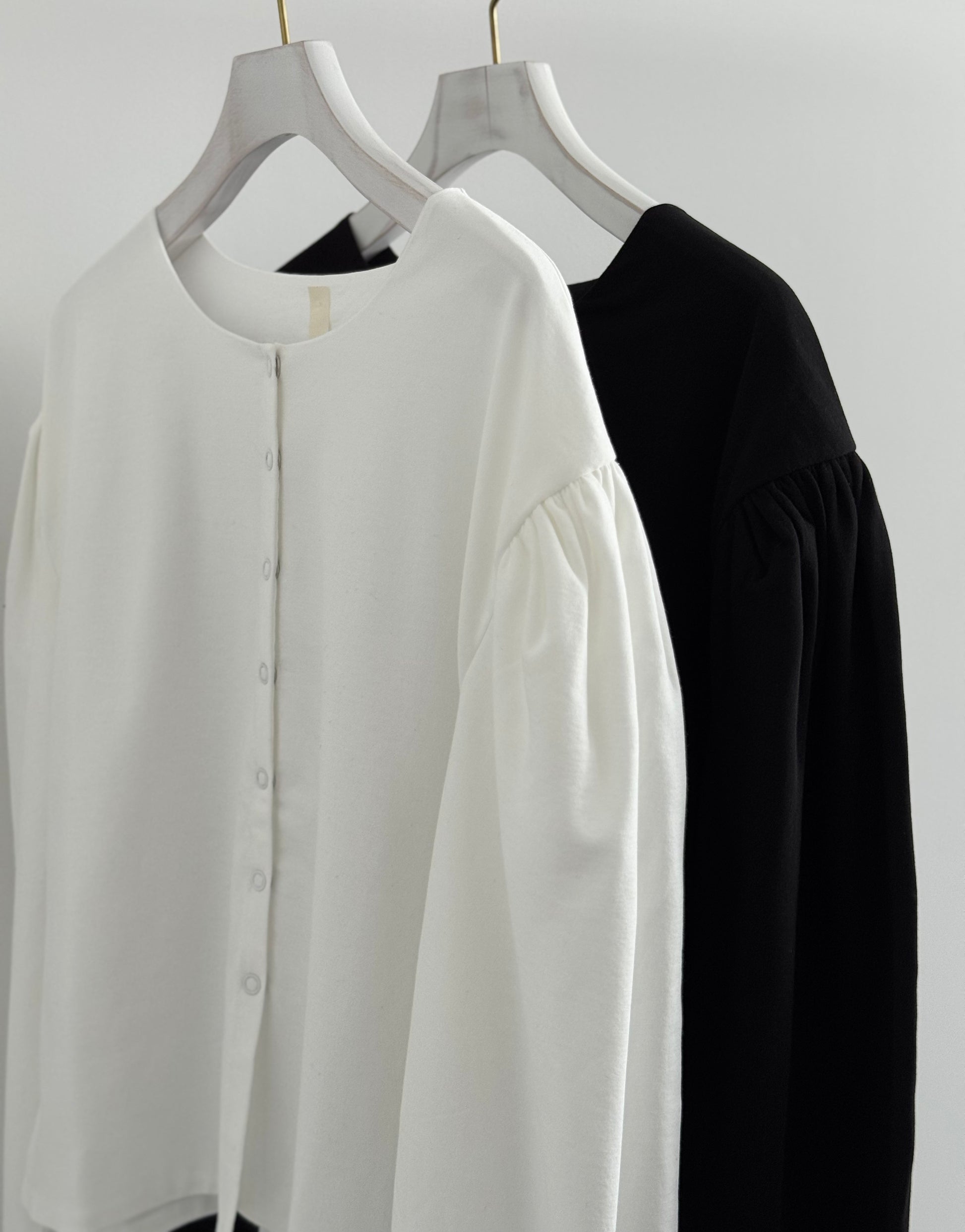 PUFF SLEEVE CARDIGAN　Shida　カーディガン　通販　取扱店