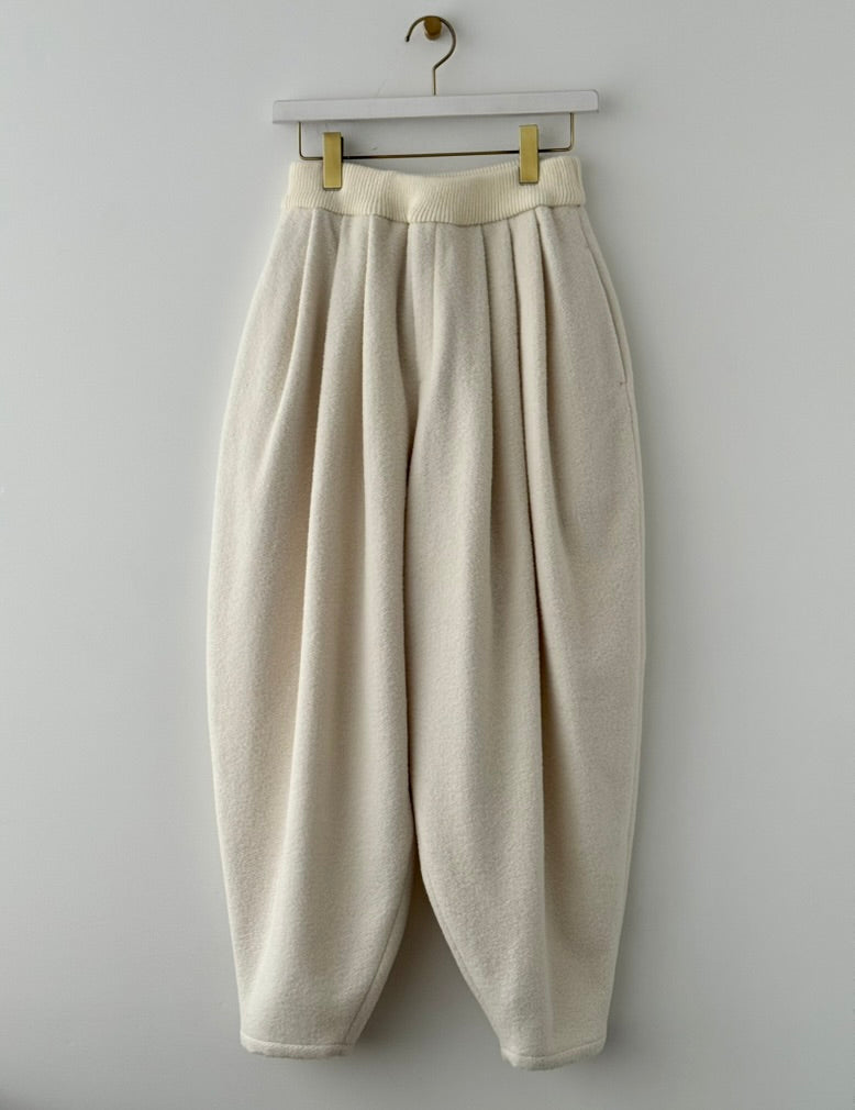 WAIST RIB KNIT TAPERED PANTS　TENNE HANDCRAFTED MODERN パンツ　通販　取扱店