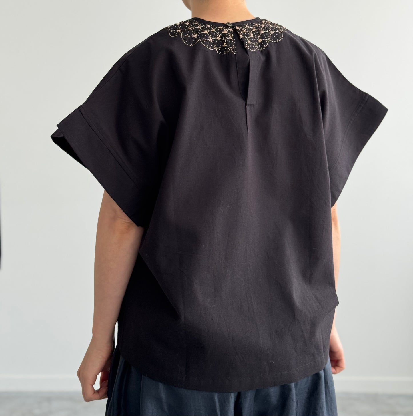 Embroidery Woven-T　BUNON ブノン　ブラウス　通販　取扱店