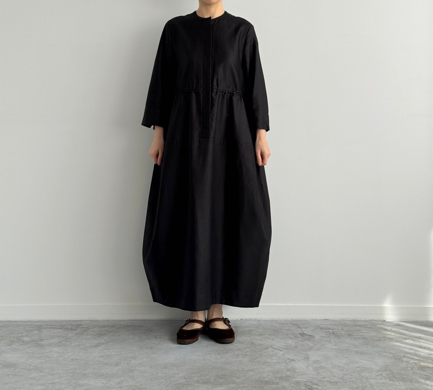 BARREL DRESS　TENNE HANDCRAFTED MODERN　バレルドレス　ワンピース 通販　取扱店　全体着画
