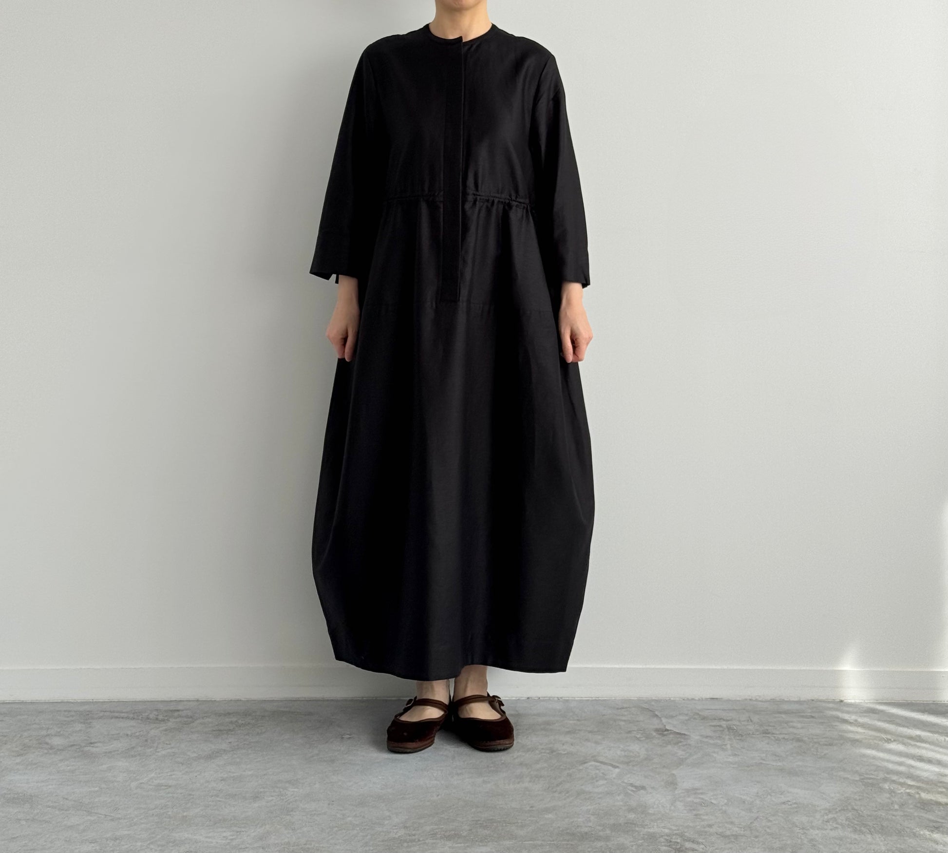 BARREL DRESS　TENNE HANDCRAFTED MODERN　バレルドレス　ワンピース 通販　取扱店　全体着画
