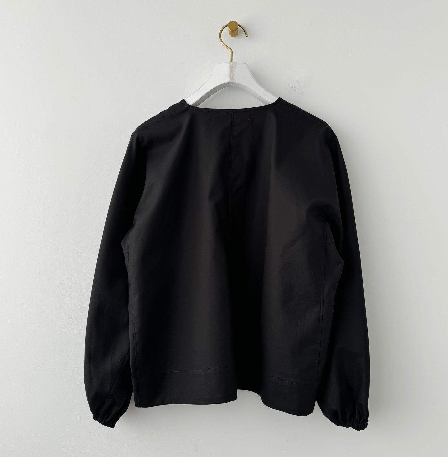 Volume sleeve pull-over (BLACK)　TENNE HANDCRAFTED MODERN ブラウス　通販　取扱店