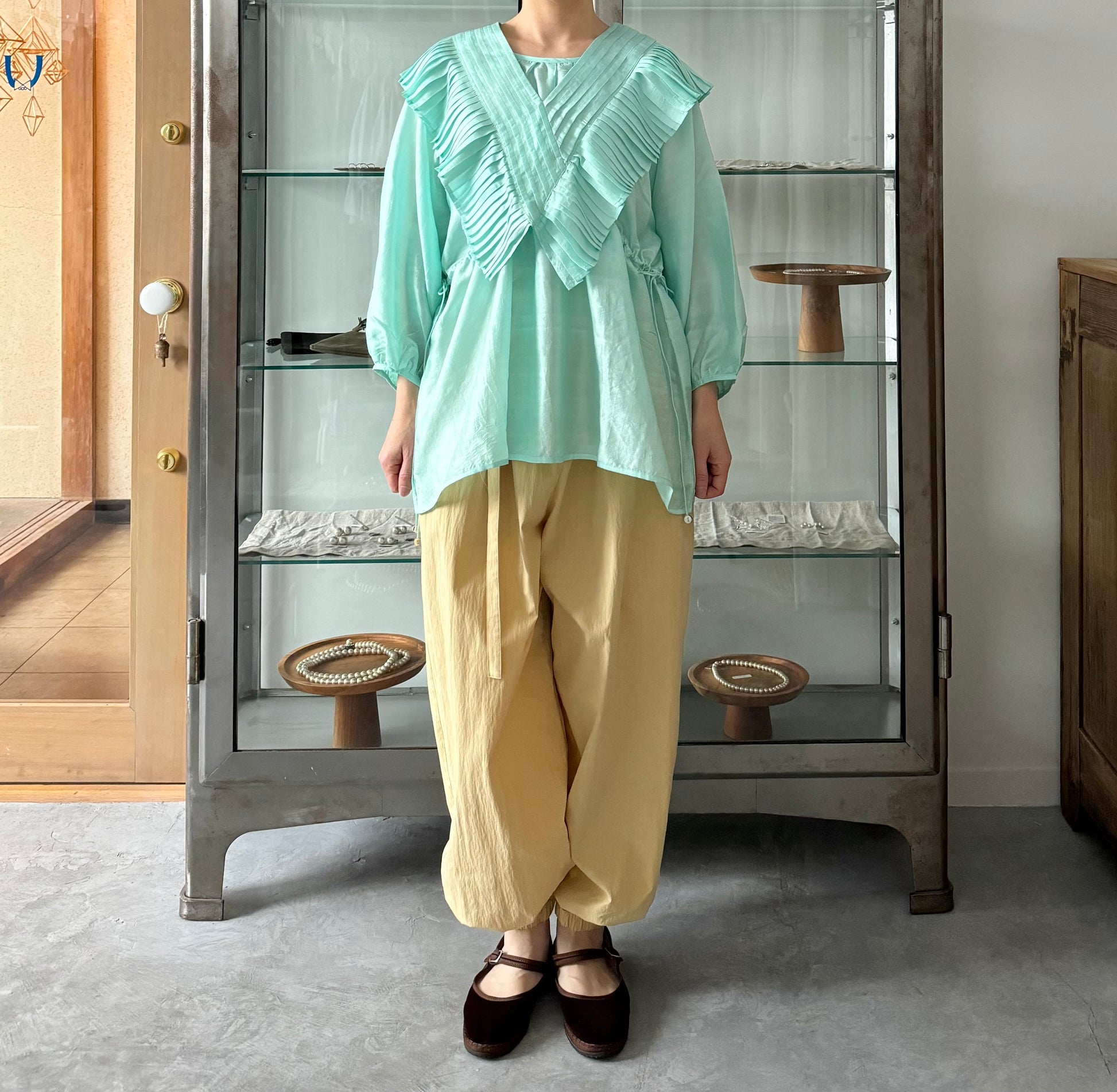 Back Button Blouse　BUNON 　シルクブラウス　通販　取扱店