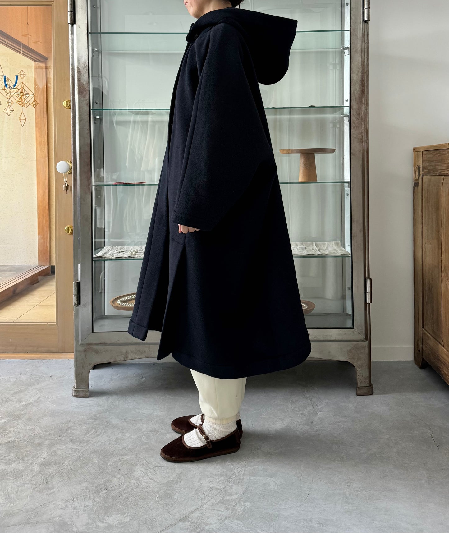 Long cape coat (Navy)　TENNE HANDCRAFTED MODERN コート　通販　取扱店