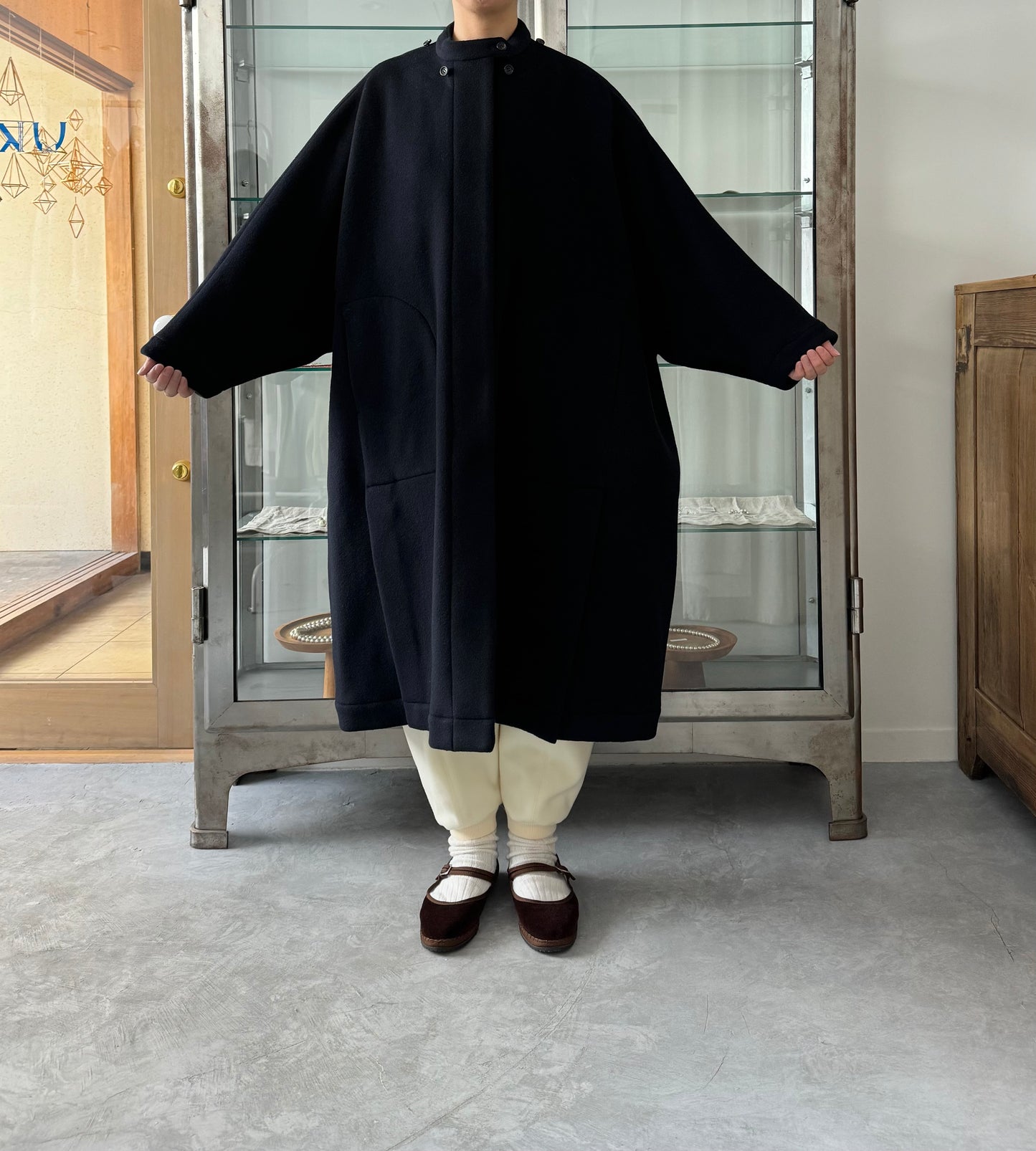 Long cape coat (Navy)　TENNE HANDCRAFTED MODERN コート　通販　取扱店