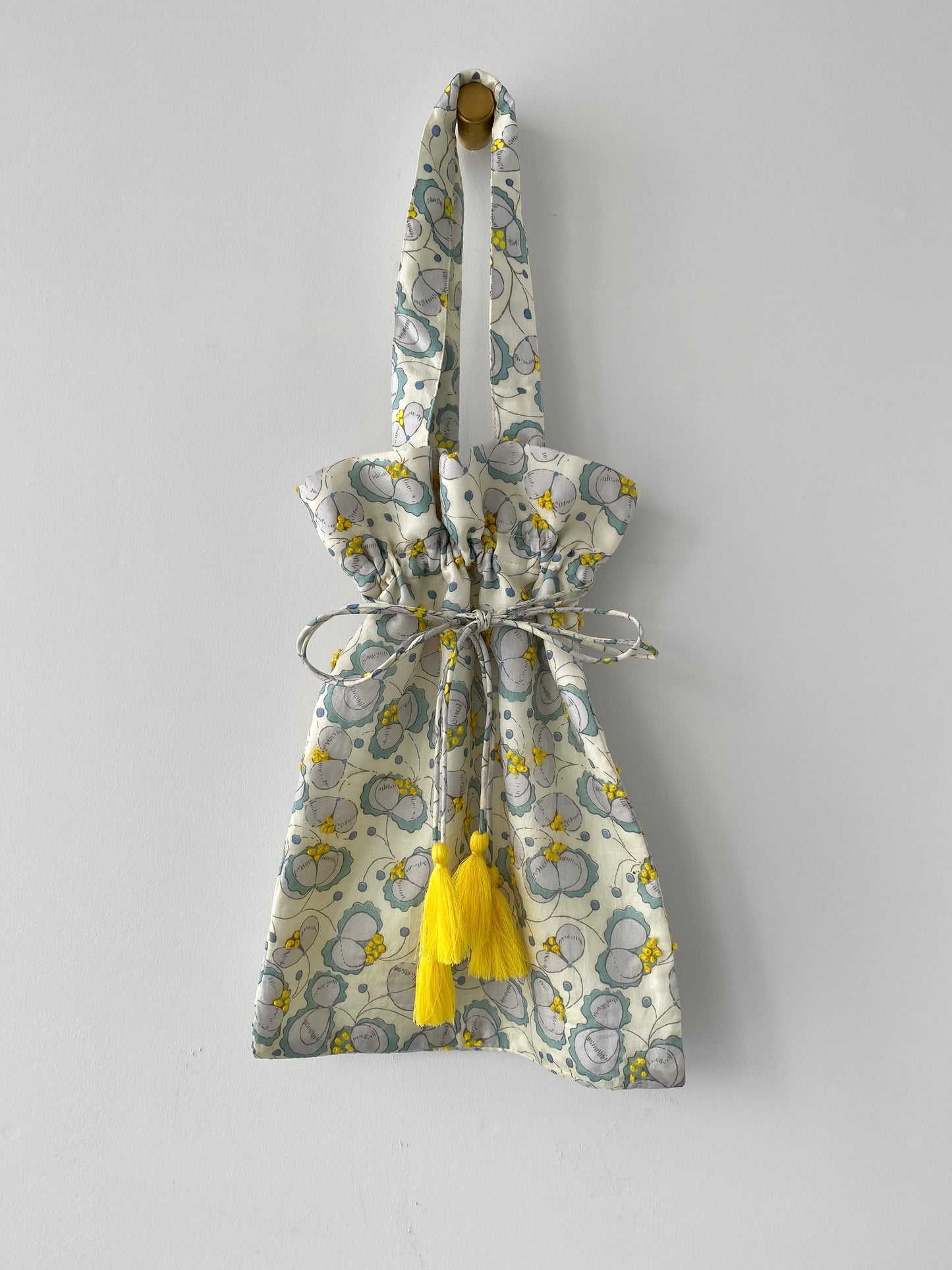 Embroidery Drawstring Bag BUNON ブノン　バッグ　通販