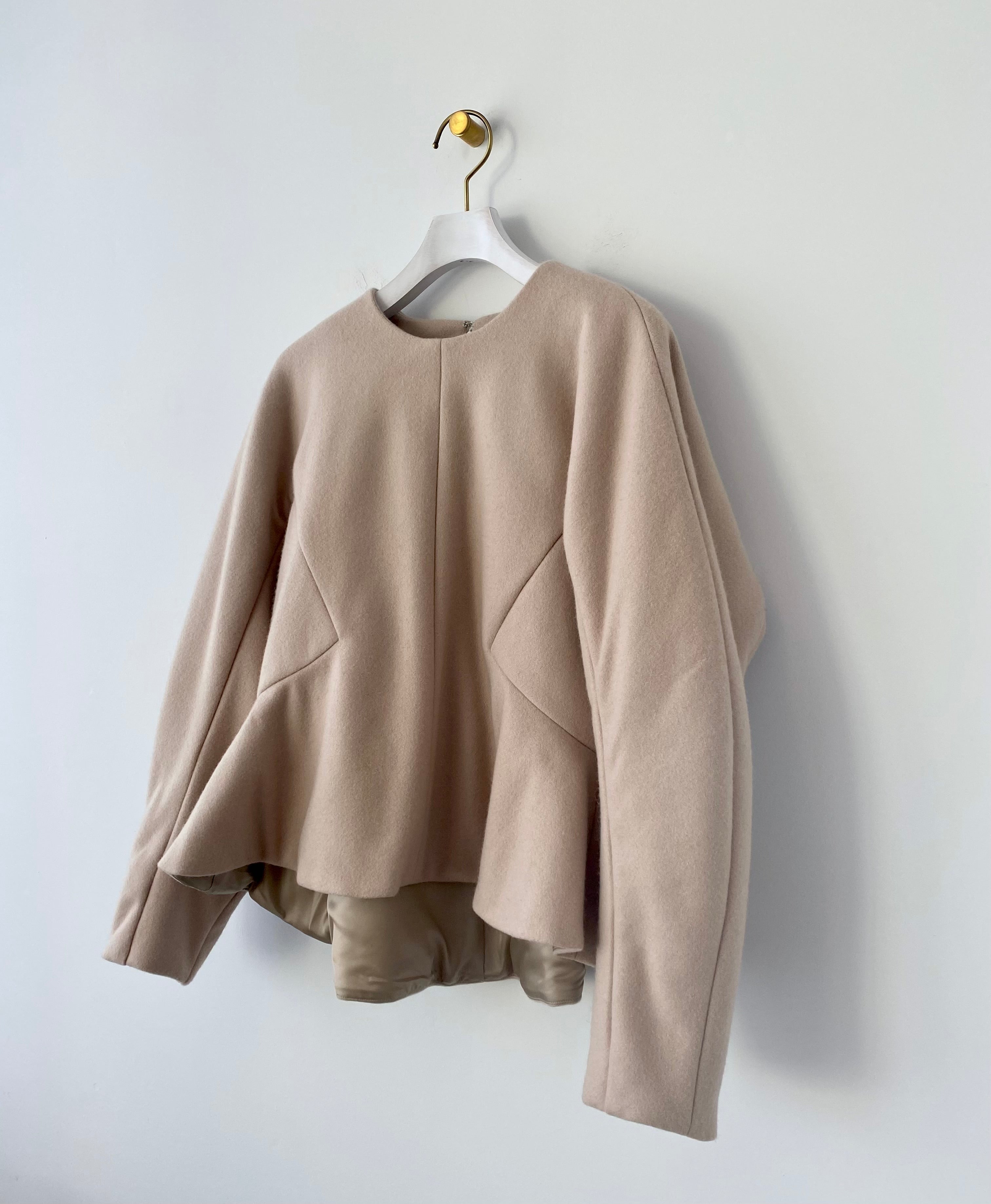 Padded pullover（Beige) TENNE HANDCRAFTED MODERN 通販 – UKÉ_midori